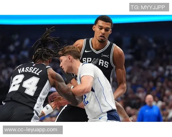 文班亚马赞弗拉格比赛强度称已观看多部精彩集锦