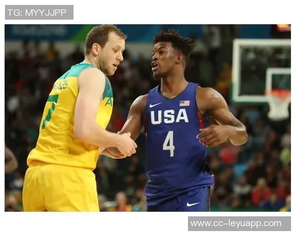 曾凡博防守贾里德巴特勒失误被罚犯规瞬间回顾