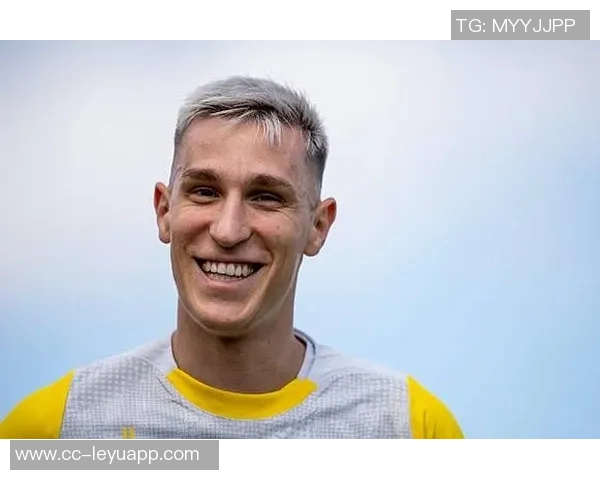 施洛特贝克今日独自训练科瓦奇期待他首发对阵曼城 施洛特贝克今日独自训练科瓦奇期待他首发对阵曼城