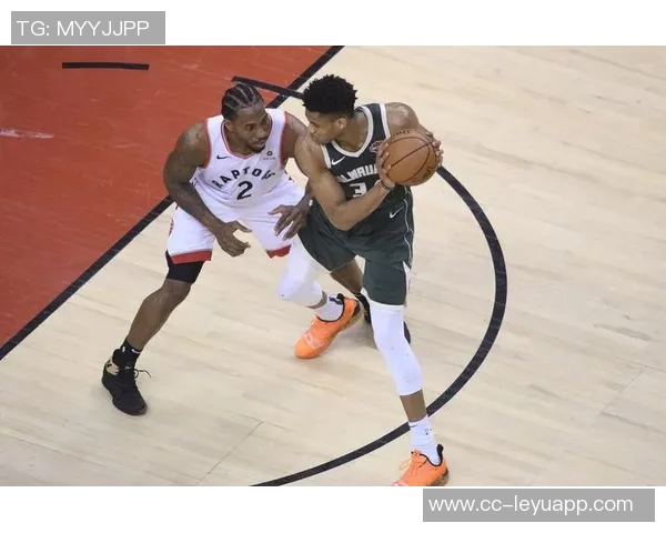 小卡强调季前赛与训练相似强调防守体系的重要性与持续打磨