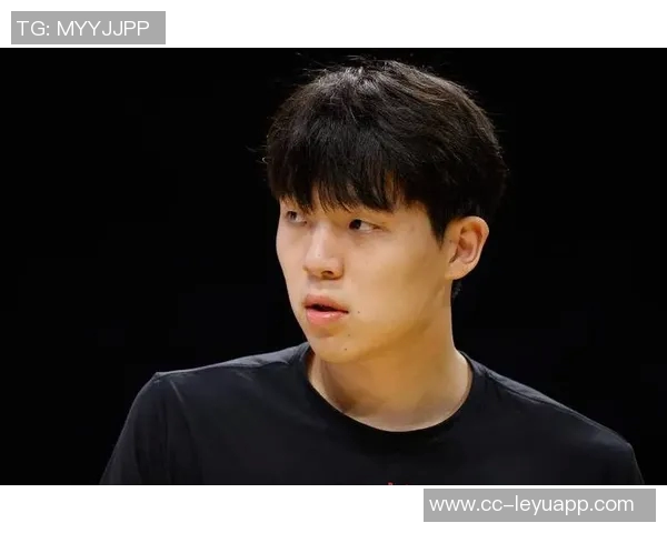 拓媒点评杨瀚森表现提升逐渐展现潜力与进步的希望